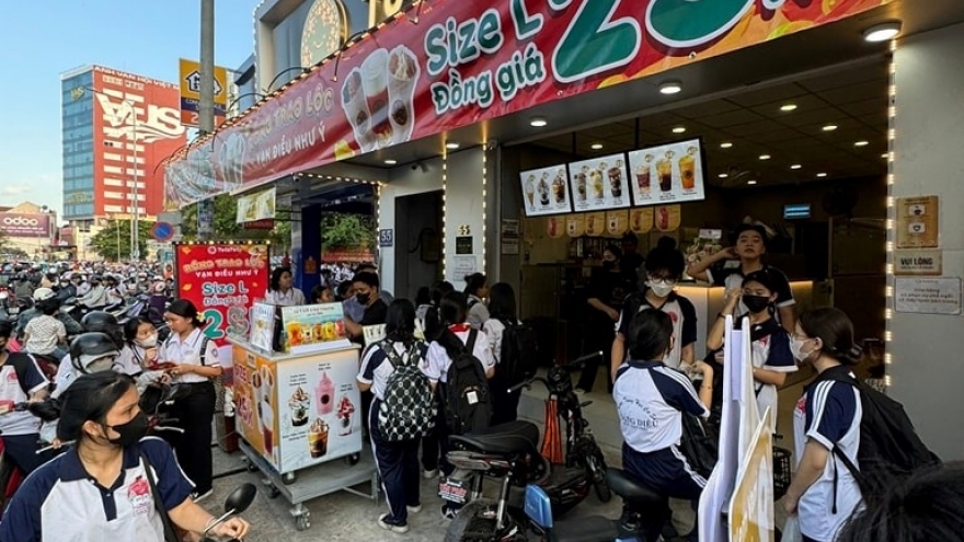 ToCoToCo dominates the market with nearly 1000 bubble tea stores